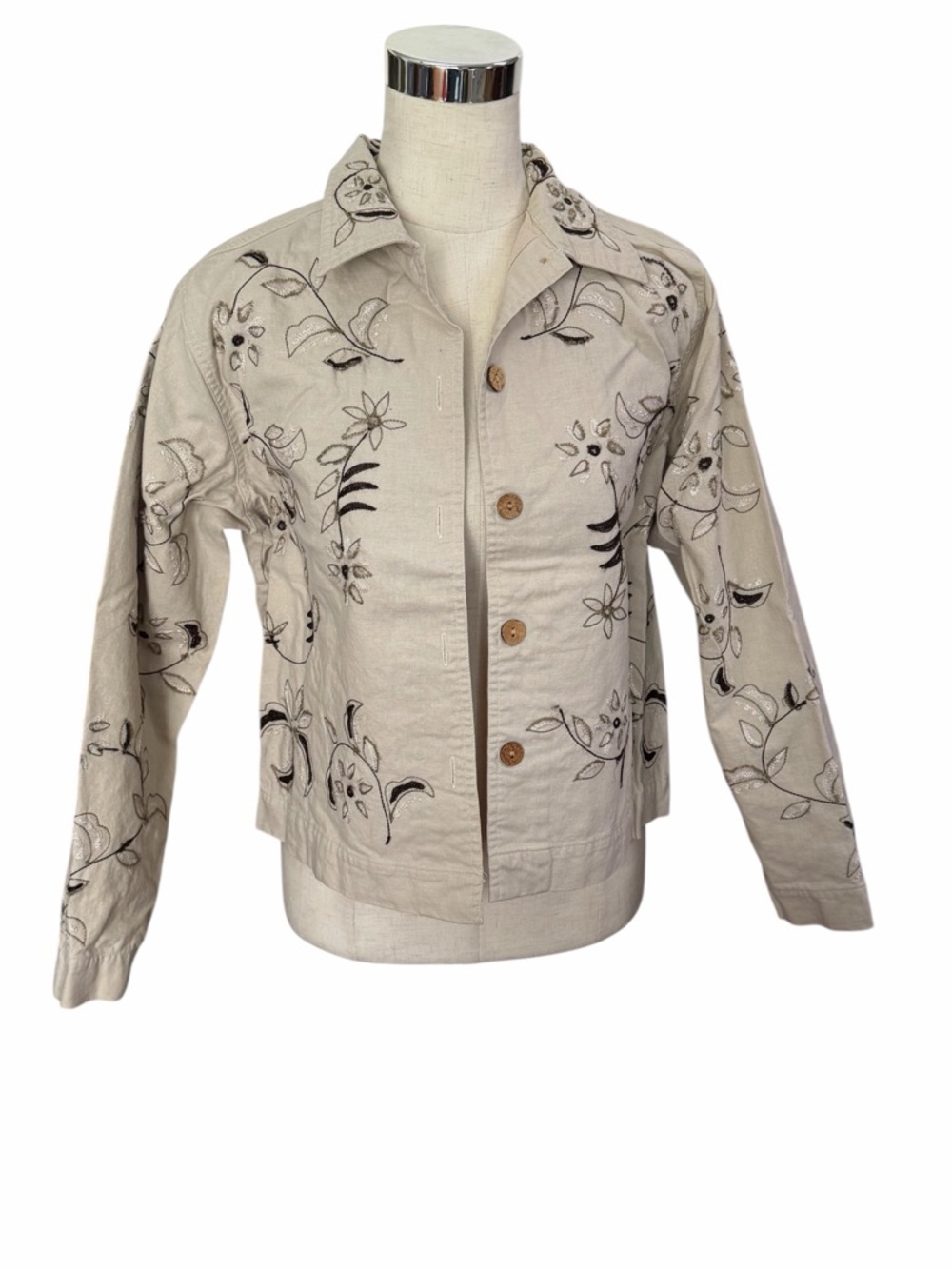 STUDIO WORKS Med Tan Embroidered Front Jacket